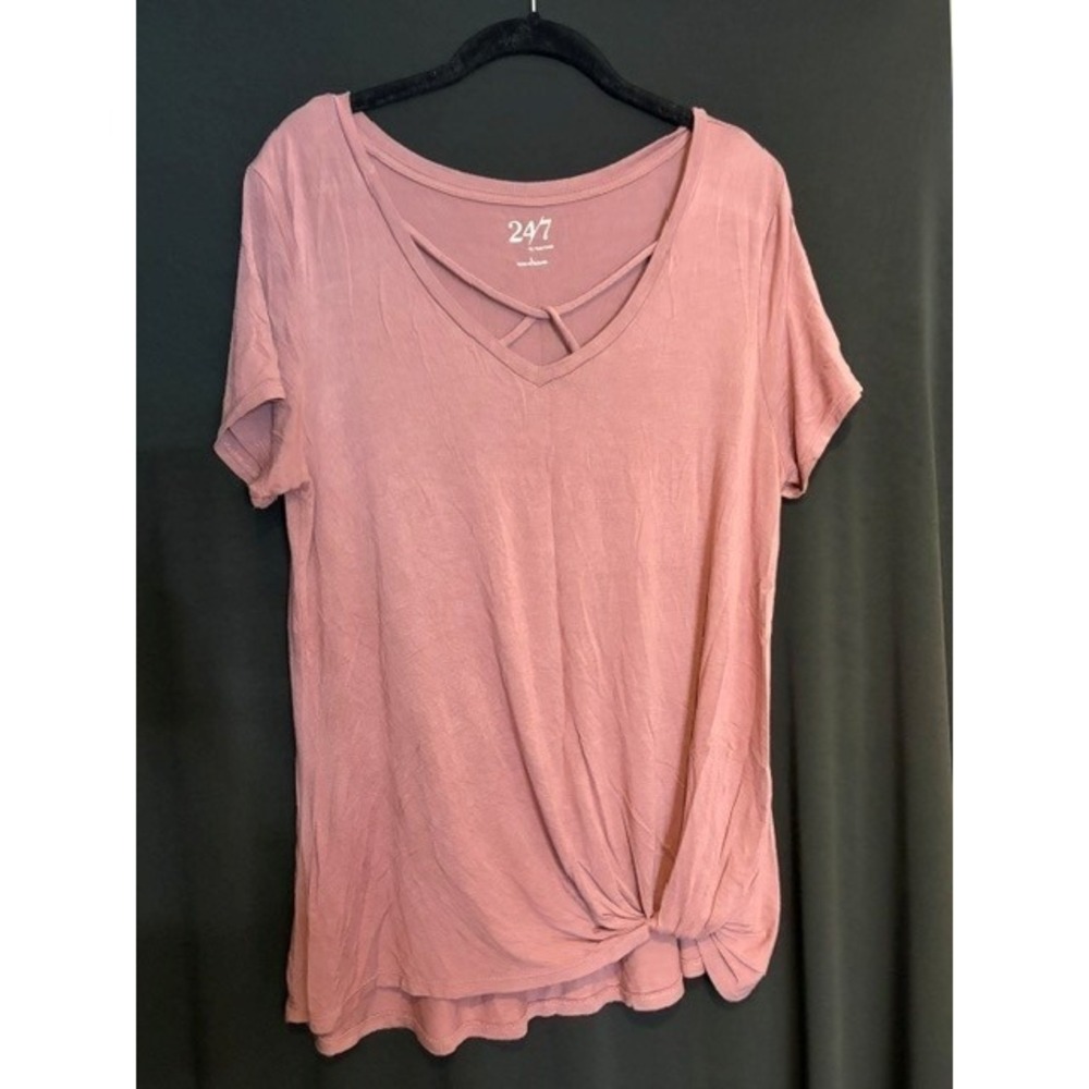 Women's Wine 24/7 Strappy V-Neck T Shirt Size‎ L